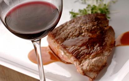 Meat and wine, the secrets of combining